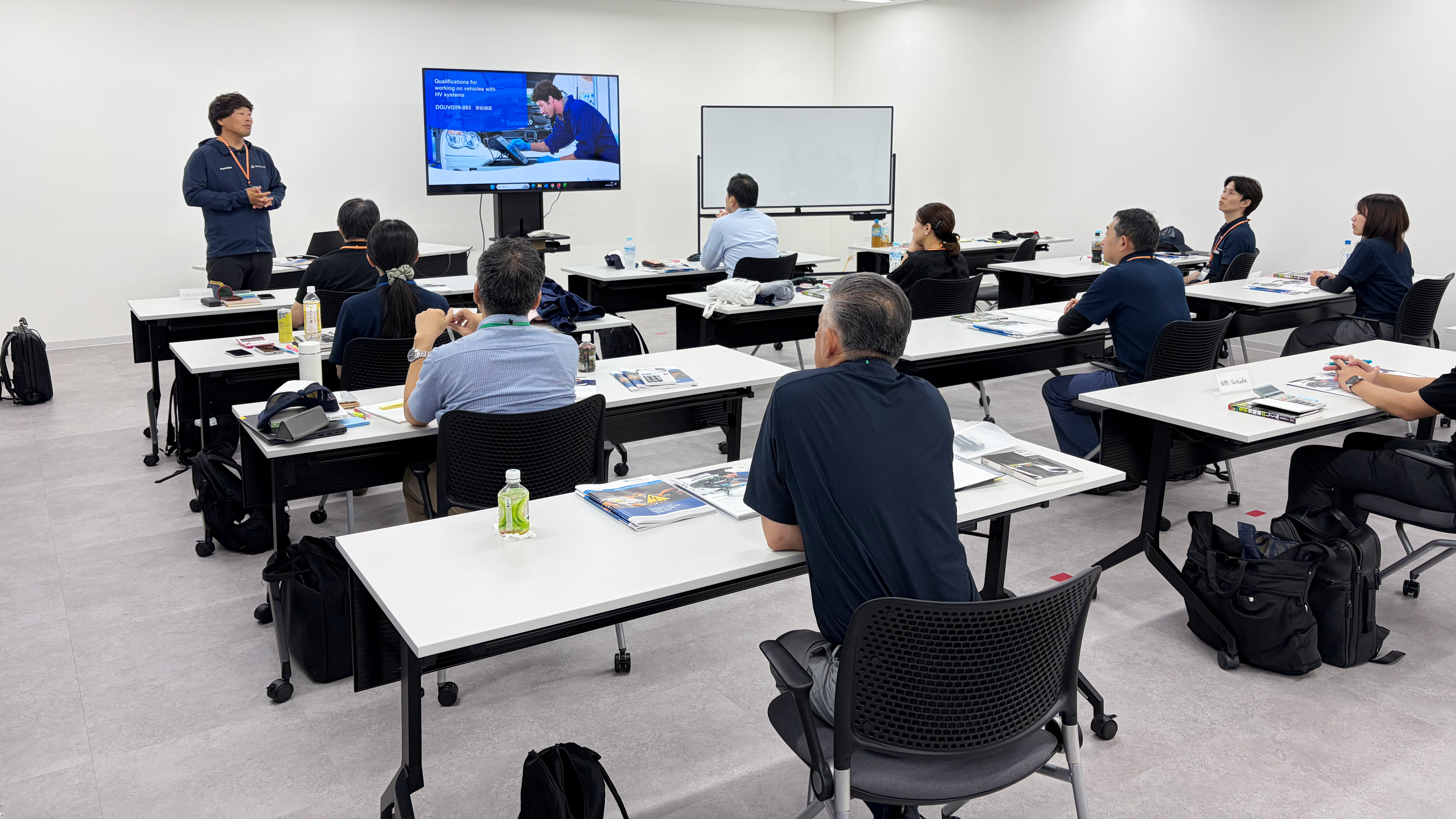 物流業者初!国際水準の「電気自動車用高電圧システム技術資格」を取得、~安心・安全な物流付帯サービスの体制を強化~